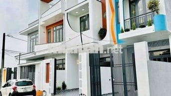 Bán Nhà SHR - Gần Chợ Hưng Long..DT 99mv...Dãy 3 Căn Vừa Xây Xong.