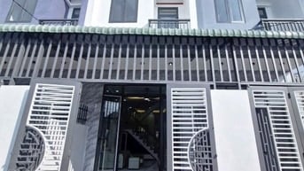 GIÁ 2,6 TỶ NHÀ 1T/1L CÁCH TRẠM THU PHÍ SUỐI GIỮA 200m 