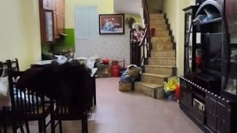 Chính chủ cho thuê nhà phố Bùi Xương Trạch 40 m2, gồm 4 tầng và 1 tum 