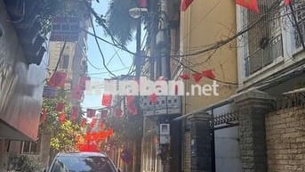 Cho thuê nhà nguyên căn ngõ 89 Lạc Long Quân - ô tô đỗ cửa