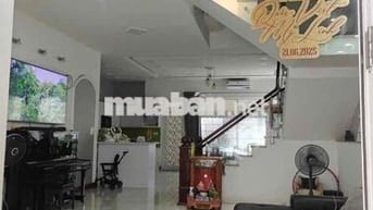 Nhà ngang lớn gần 5m Quận 10 • Gần ĐH Kinh Tế HCM • nở hậu • hơn 9 tỷ!