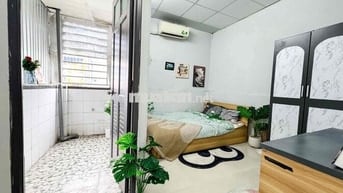 Căn hộ 1 phòng ngủ cửa sổ ban công cực rẻ ngay Đại học Văn Lang