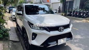 FORTUNER LEGENDER 2022, SƠN ZIN 100%, 31 NGÀN KM