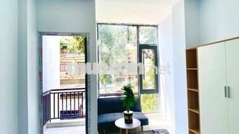 STUDIO BAN CÔNG FULL NỘI THẤT TIỆN NGHI- THANG MÁY HẦM XE NGAY VIETTEL