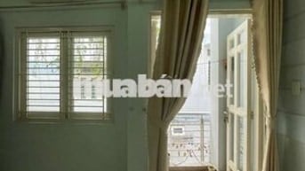 CHO THUÊ PHÒNG 25M2 CÓ NỘI THẤT HẺM 793 TRẦN XUÂN SOẠN CÓ GIẾNG TRỜI