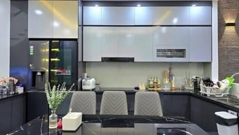 Bán Nhà Mặt Phố 6 Tầng 135m² – Ngọc Thụy, LB, Kinh Doanh, Hơn 24 Tỷ