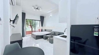 CĂN HỘ BAN CÔNG LỚN  RỘNG 35m2 XA BẾP NGUYỄN HỮU CẢNH GẦN QUẬN 1