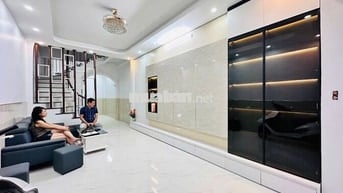 BÁN NHÀ XUÂN THUỶ – LÔ GÓC 3THOÁNG – Ô TÔ ĐỖ CỬA – KINH DOANH SẦM UẤT