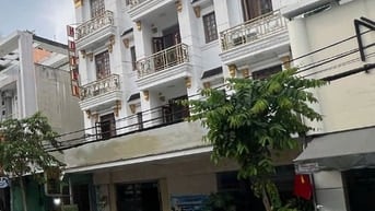 Bán toà nhà văn phòng khu Tên Lửa, Bình Tân, 9x20m, 1 hầm + 5 tầng