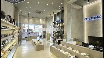 Cho thuê nhà MT Nguyễn Thượng Hiền; đoạn sầm uất ngang 4,5; 3 TẦNG