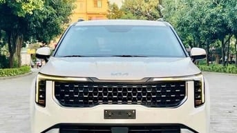 Kia Carnival 2.2D Luxury model 2025