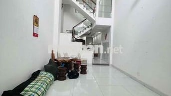 Nhà Mới Sạch Sẻ DT 4x18 1Trệt 1Lửng 2Lầu 4Pn 4Wc Hẻm Xe Tải Hợp Online