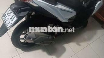 Cần bán vario 2017 125 máy zin chưa rớt đầu máy êm