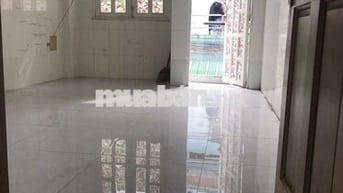 Nhà 3 tầng MẶT TIỀN đườg Hậu Giag, Dt đất:70m2,4PN,3WC,cho bán quán ăn