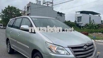 Toyota Innova 2015