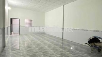 Cho thuê nhà 5x18m gần cây xăng 61 đường Phan Văn Hớn