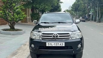 Toyota Fortuner 2010 Đen