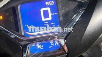 Xe SH mới mua, chỉ chạy từ hãng về.