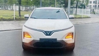 VinFast VF 6 Plus 2024 Trắng 5 vạn km