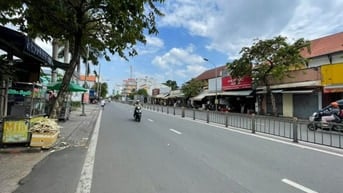 Cho thuê MB kinh doanh Phạm Văn Chí 12x20m giá 25 triệu