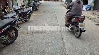 Nhà mặt tiền hẻm lớn 8m, sát đường lớn tiện ở hay cho thuê kinh doanh