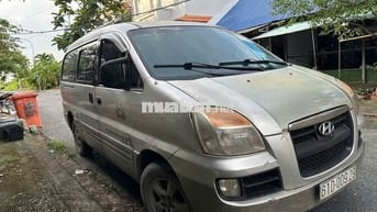 Hyundai Starex Van 6 chổ full đồ chơi giao lưu