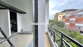 ⚜️Cho Thuê Duplex Ban Công Cửa Sổ Trời Ngay Khu Phan Xích Long