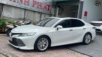 Toyota Camry 2019 2.5Q - 80000 km tên cty xuất VAT