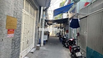 NHÀ ĐẸP 3 TẦNG, QUẬN 7, SÁT BÊN QUẬN 4, QUẬN 1 - NHỈNH 3 tỷ