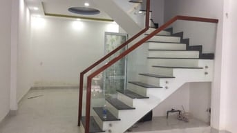  Đường  Nguyễn Lộ Trạch 4x16m nở hậu 4,5m 2 lầu