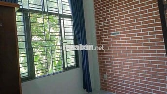 Trống sẵn phòng trọ gác lửng thoáng mát