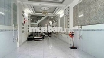 Nhà 2 lầu 3PN Có Nội Thất KDC Hồng Phát giá 15 triệu