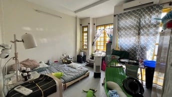 Nhà đẹp Bình Thạnh giáp Phú Nhuận, 82m2, ngang gần 5m, 2 tầng, ôtô sát