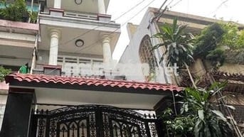 nhà cho thuê lạc long quân 5 phòng tháng máy 3m7 x 22m 4 tầng giá 20tr