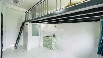 🔴Phòng có gác cửa sổ thoáng mát - Giá sinh ziên