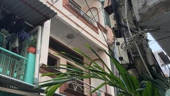 Cần bán căn nhà  ngay trung tâm Quận 3 –  đường NĐC  hẻm 5m