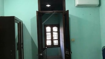 Cho thuê nhà riêng khu Nguyễn Trãi cách chợ Phùng khoang 50m,30m2x4,5t