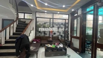 Gấp! Bán Nhà Trịnh Đình Cửu, 10.5 tỉ, DT 66 m2, nhà 4 tầng, nhà đẹp.