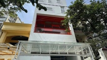 Cho thuê tòa nhà 413B Lê Văn Sỹ, Phường 12, Quận 3. 