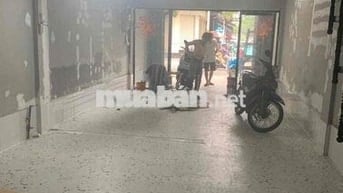 cho thuê nhà mặt tiền kinh doanh đang sơn sửa mới, bớt lộc