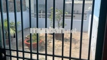 Hot, nhà 1 lầu! Ở và kinh doanh đối diện ETOW Tân Bình