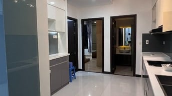 Cho thuê căn hộ 2 PN, 2 WC, đầy đủ tiện nghi, ở ngay