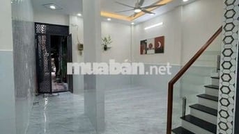 Nhà đẹp ở ngay, 39m2 ko lộ giới k quihoach sát cầu Nguyễn Tri Phương