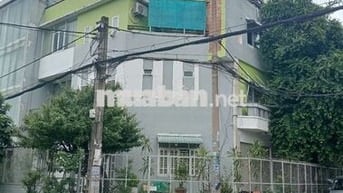 Nhà 3 tầng gốc 2 mặt tiền đường số 5 kdc bình hưng DT 6m x 11m 3 lầu