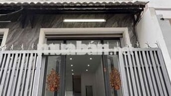 Cho Thuê Nhà Nguyên Căn 1Trệt + 2Lầu + 1ST 2PN 3WC Ngay Đoàn Văn Bơ Q4