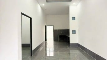 Tôi cần bán căn nhà mặt tiền NHỰA ở Khu phố Gia Tân Trảng Bàng 680TR