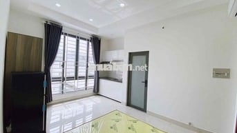 Cho thuê phòng THANG MÁY ngay Nguyễn Trãi Q1 gần TAKASHIMAYA 27m2