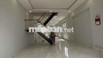 CẦN BÁN GẤP NHÀ 3 TẦNG LÊ VĂN QUỚI