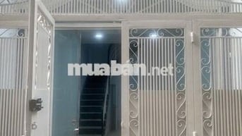 Bán nhà riêng quận Phú Nhuận,  1 trệt, 2 lầu, sân thượng; 2PN; 3 WC