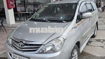 Toyota Innova 2010 G Số sàn Bạc